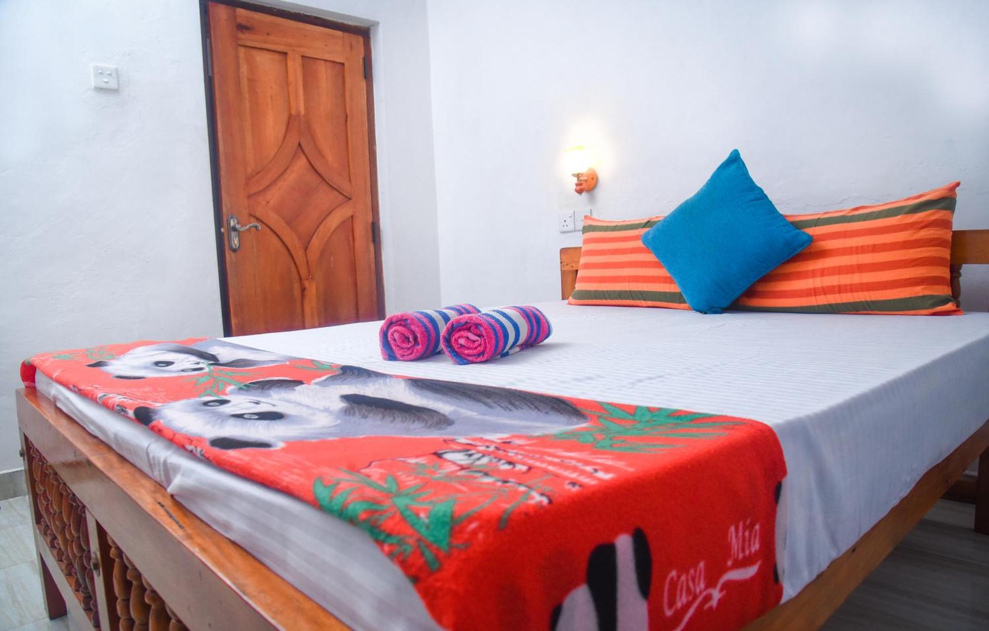 Bed and Breakfast Eco Salient View à Ella Extérieur photo